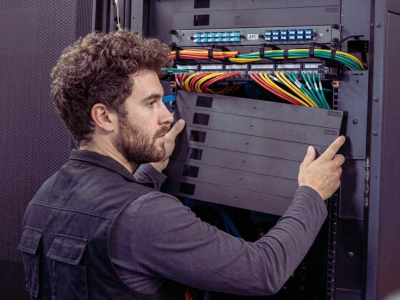 Як вибрати рекову панель для свого проєкту