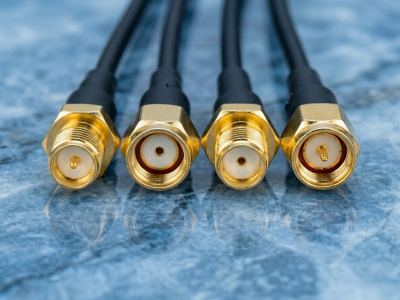 Все про роз'єми зі зворотною полярністю або як припинити плутати SMA та RP-SMA