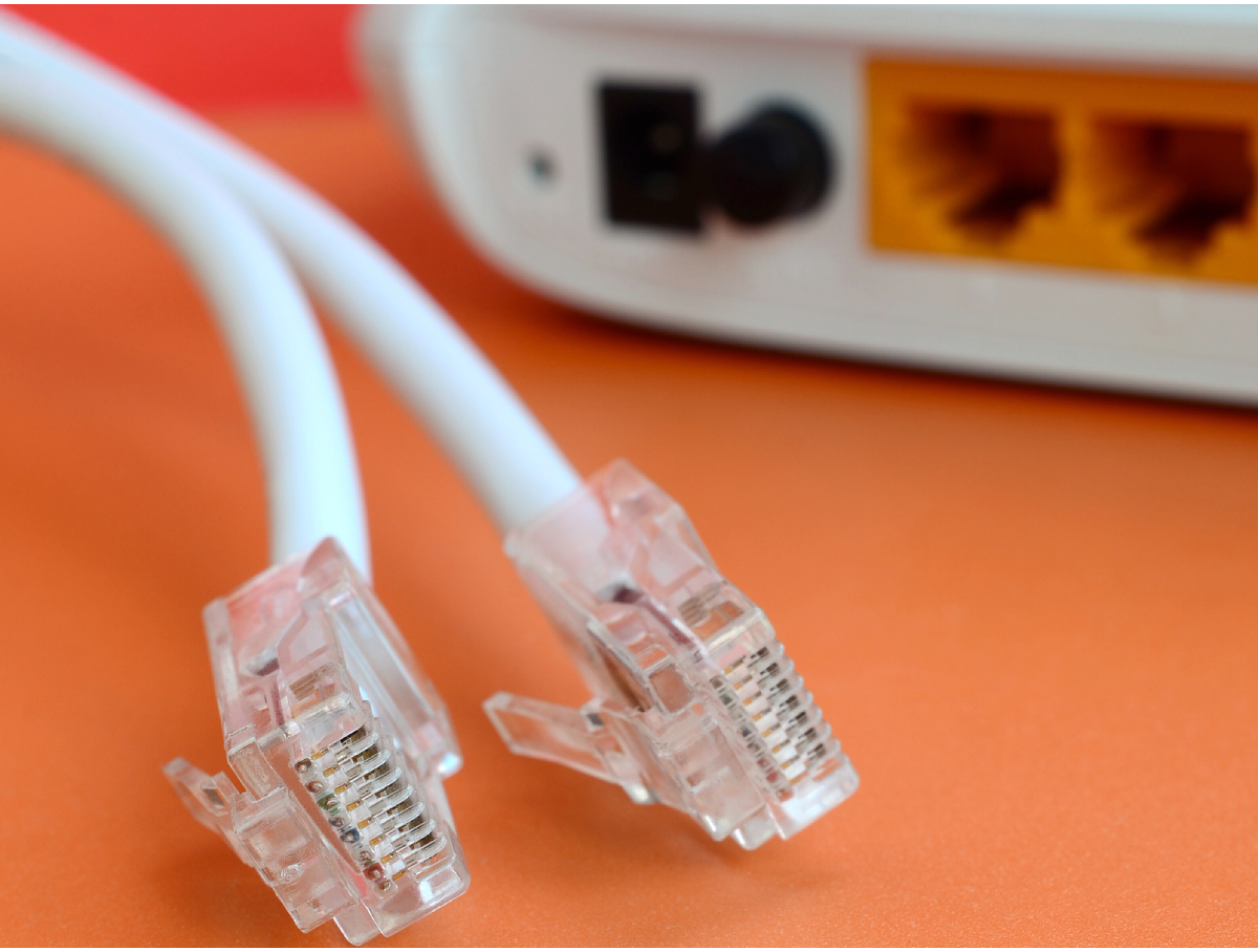 Що таке роз'єм RJ45 і навіщо він потрібен у домашній та професійній мережі