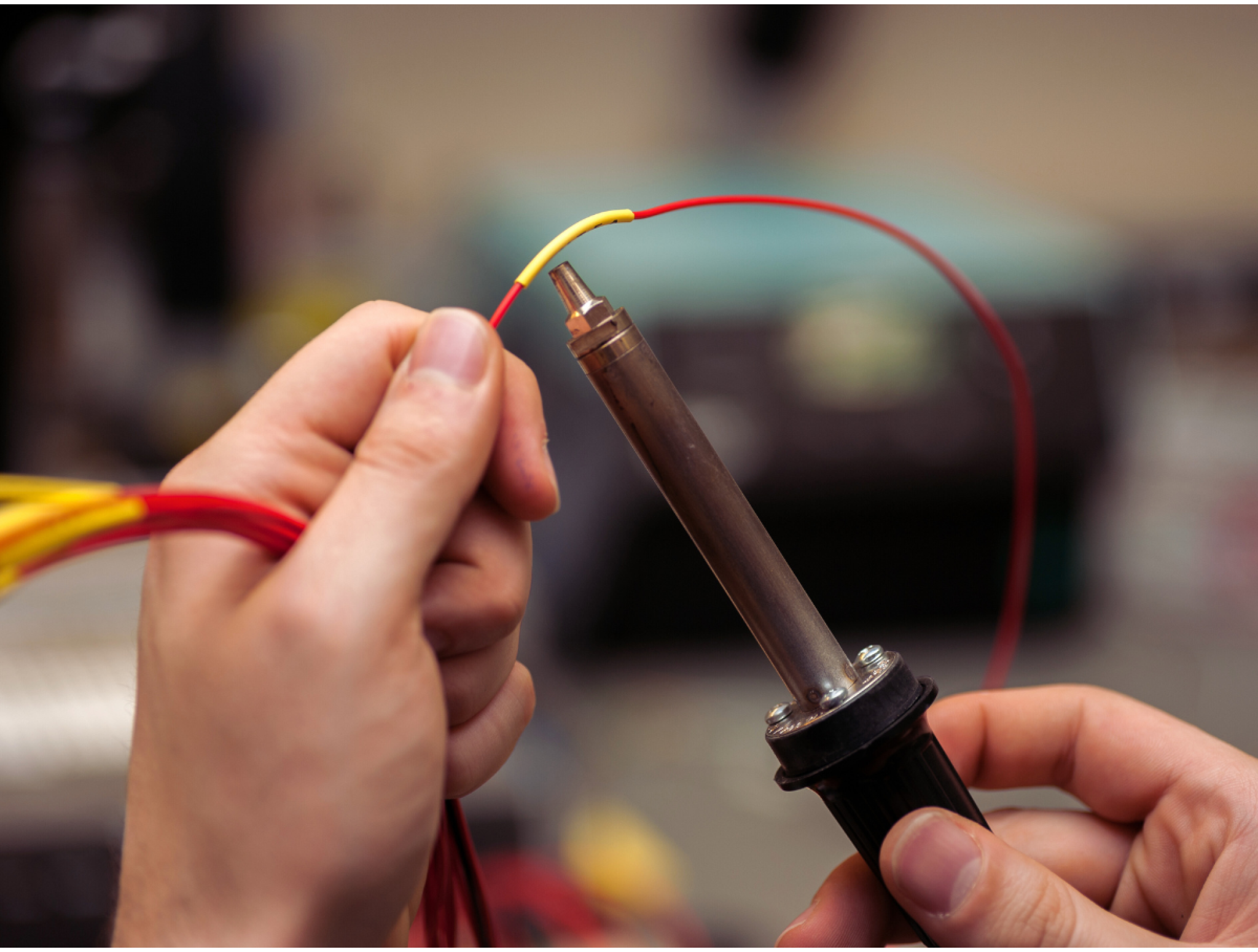 Як правильно монтувати термозбіжну трубку: відеоінструкція та поради