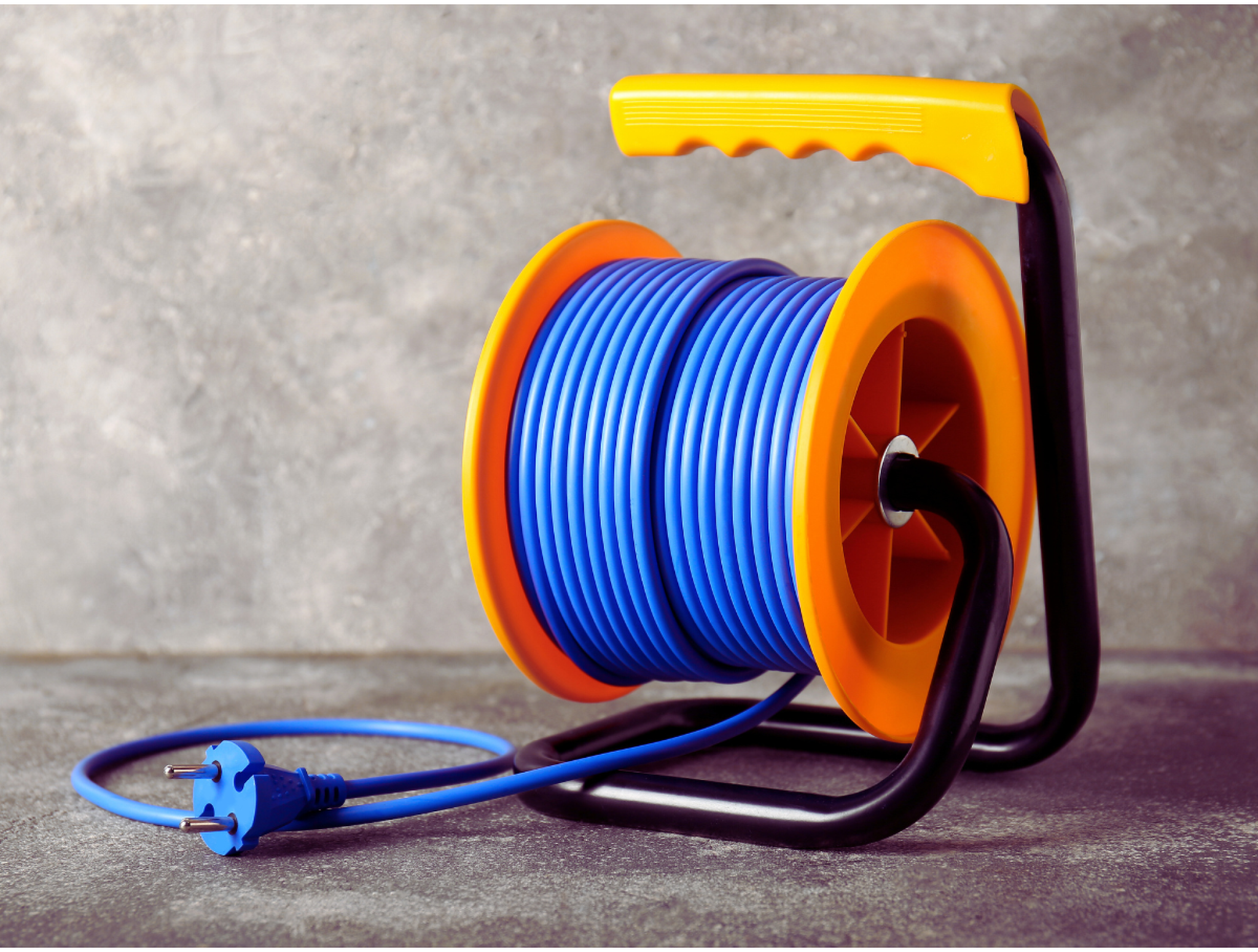 Зберігаємо час і нерви з кабельними котушками