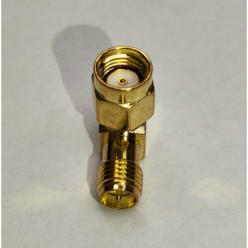 Прохідний кутовий адаптер RP SMA> SMA, штекер-гніздо