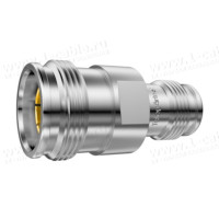 J01443A0006 - Перехідник 4.3-10 гніздо <> 2.2-5 гніздо, різьбовий тип фіксації