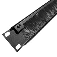 PP-S-001 - 19" панель з пилозахисту, прямокутний отвір 370 x 26 мм із щетиною