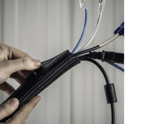 фото гнучного кабельного обплетення, що самозакривається