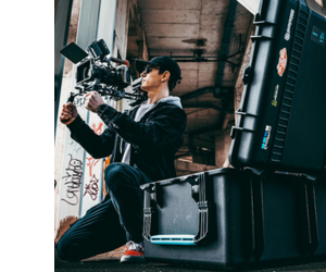 фото використання кейсу для камери на зйомках