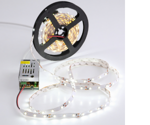 блок живлення, підключений до світлодіодної стрічки