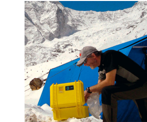 защитный кейс в пустынных условиях