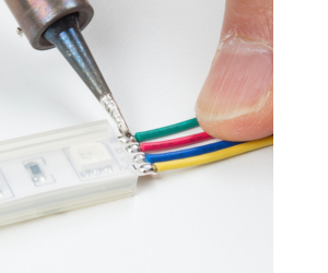 паяння контактів лед стрічки