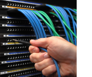 підключення аудіо кабелю до великої панелі