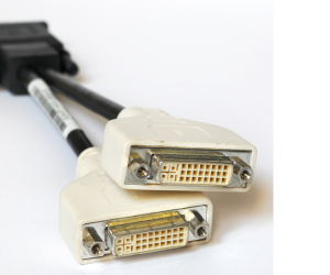 фото кабелю DVI великим планом